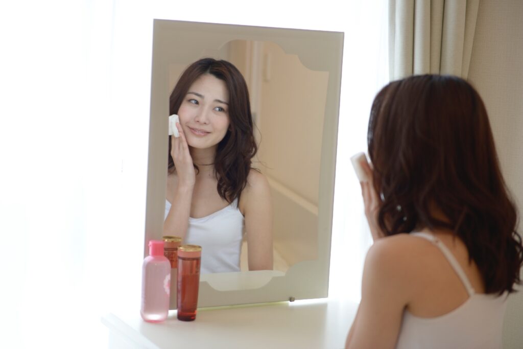 １年中同じ化粧水を使っていませんか？化粧水は季節ごとに変えましょう！